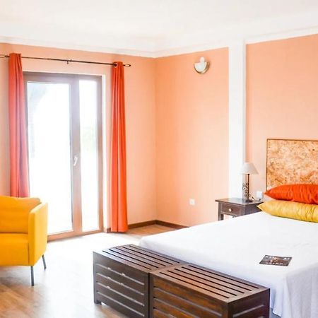 Emoyeni Gardens Hotel Sao Tome Bagian luar foto