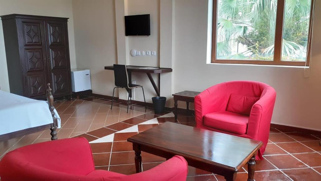 Emoyeni Gardens Hotel Sao Tome Bagian luar foto