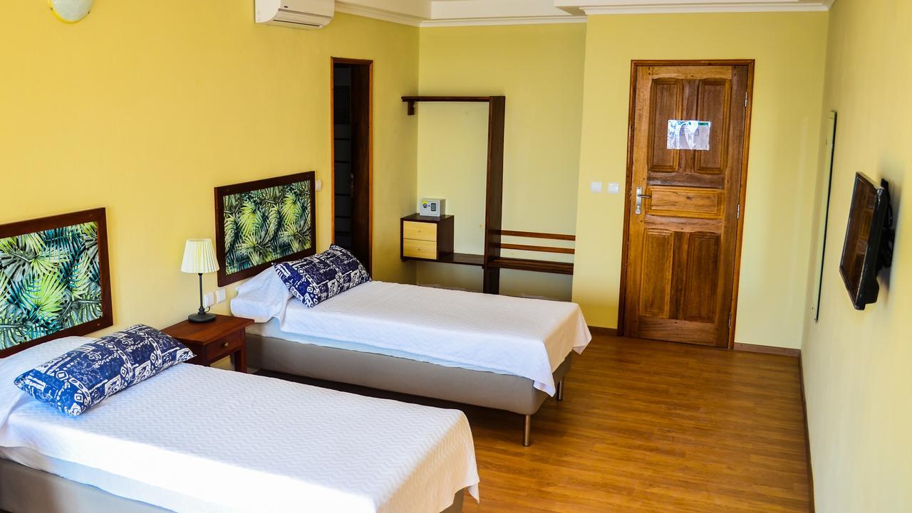 Emoyeni Gardens Hotel Sao Tome Bagian luar foto