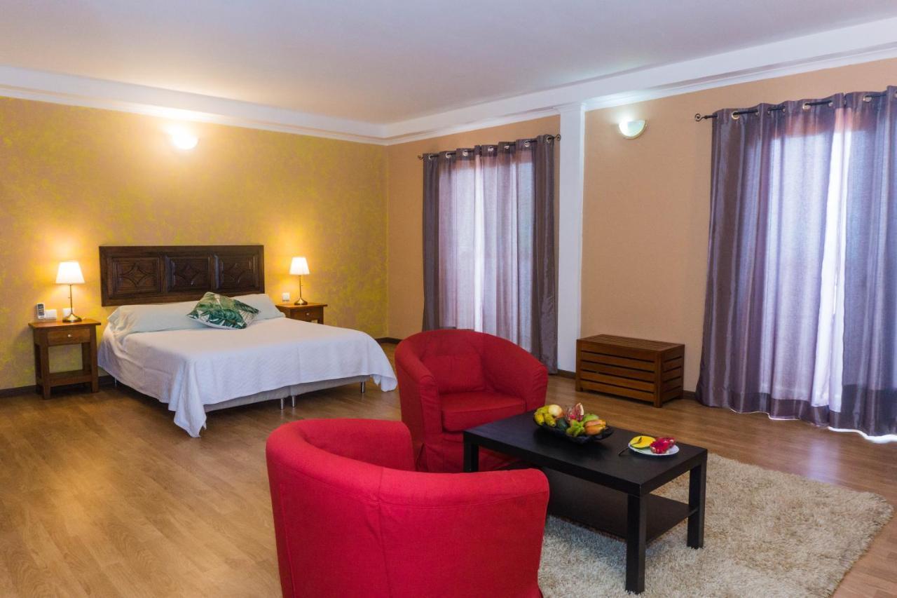 Emoyeni Gardens Hotel Sao Tome Bagian luar foto
