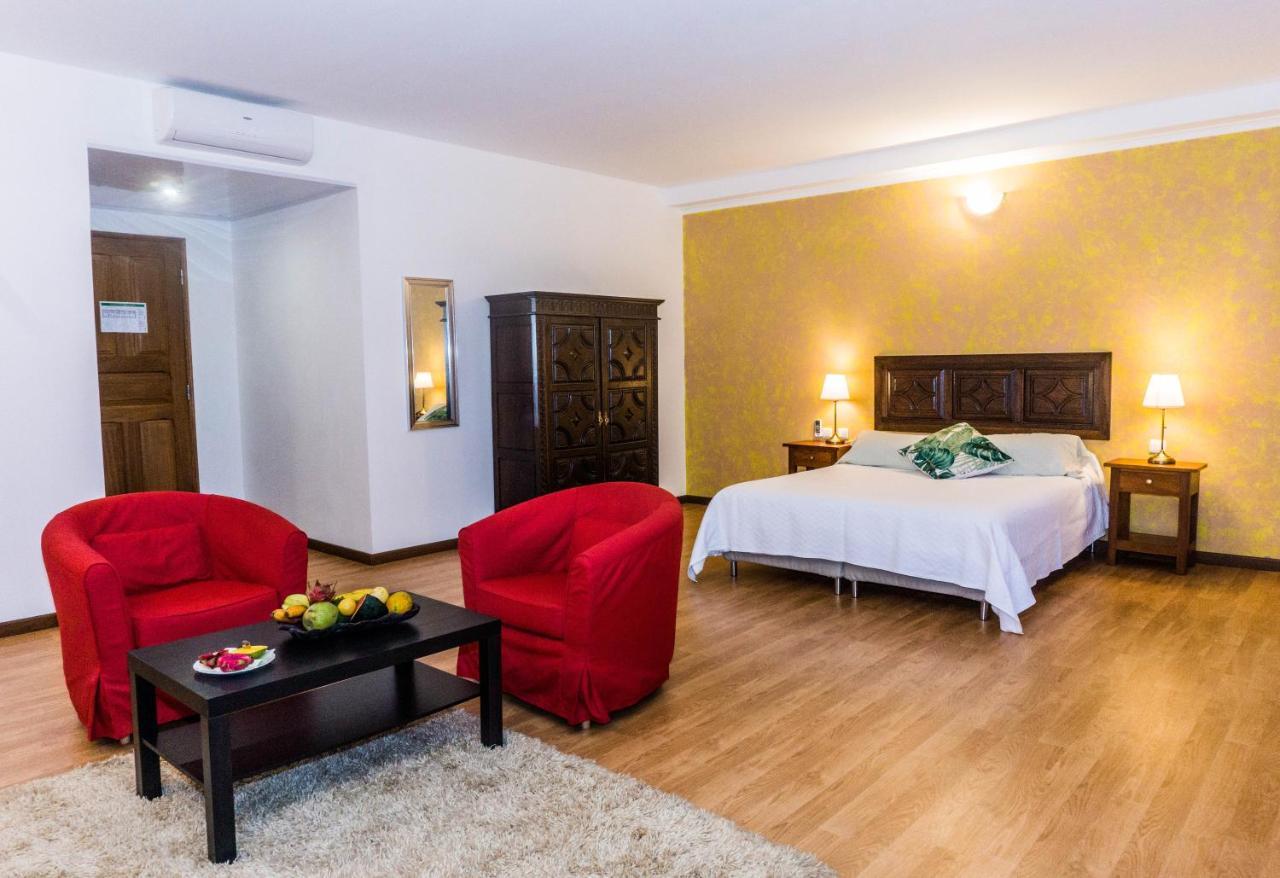 Emoyeni Gardens Hotel Sao Tome Bagian luar foto