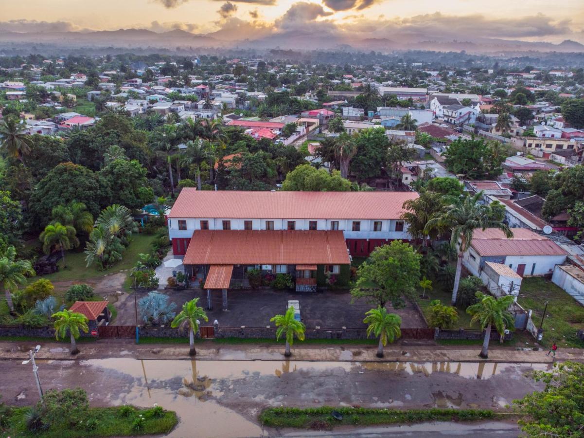 Emoyeni Gardens Hotel Sao Tome Bagian luar foto